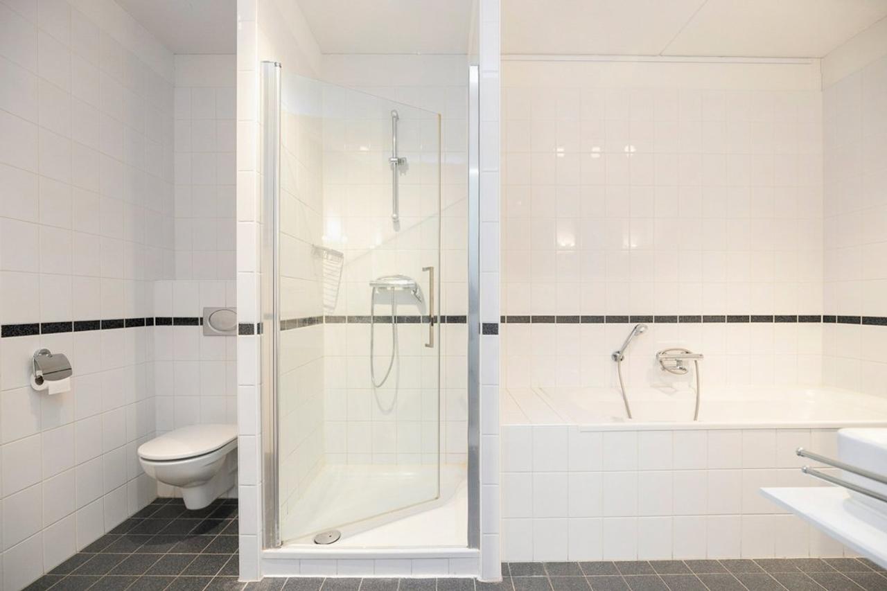 153 m² apartment with kitchen island - Image 14