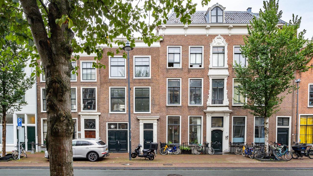 101 m² Upper-Floor Apartment with Sunny Roof Terrace - Image 1
