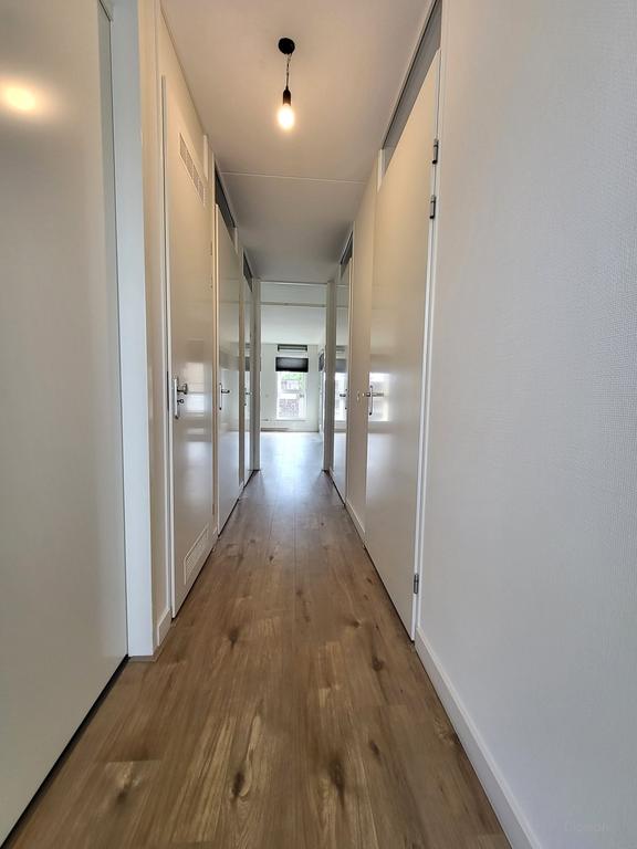 Modern 3-kamerappartement met balkon en parking - Afbeelding 11