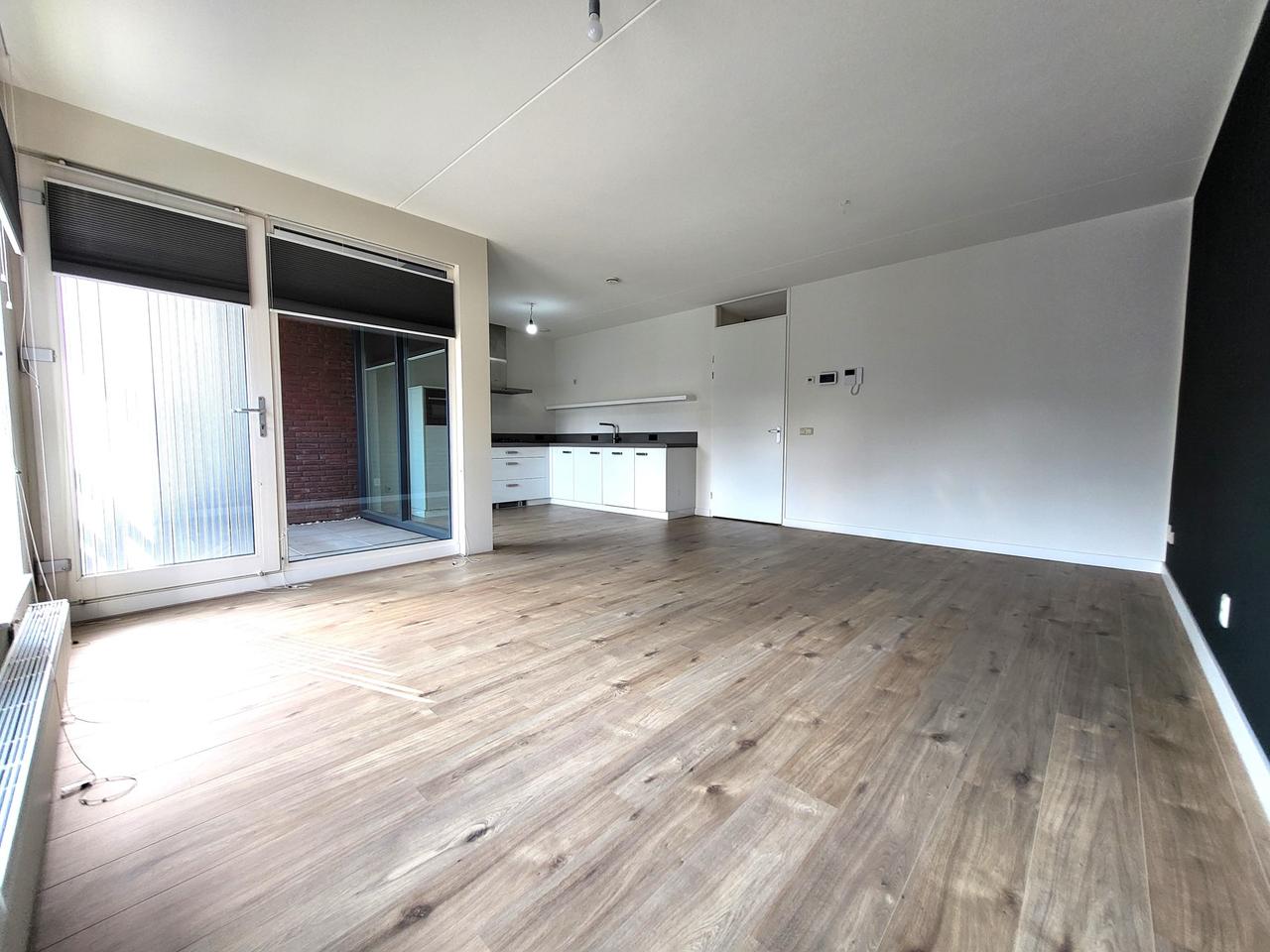 Modern 3-kamerappartement met balkon en parking - Afbeelding 14