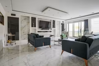 Gemeubileerd 3-kamerappartement in Hoge Veld