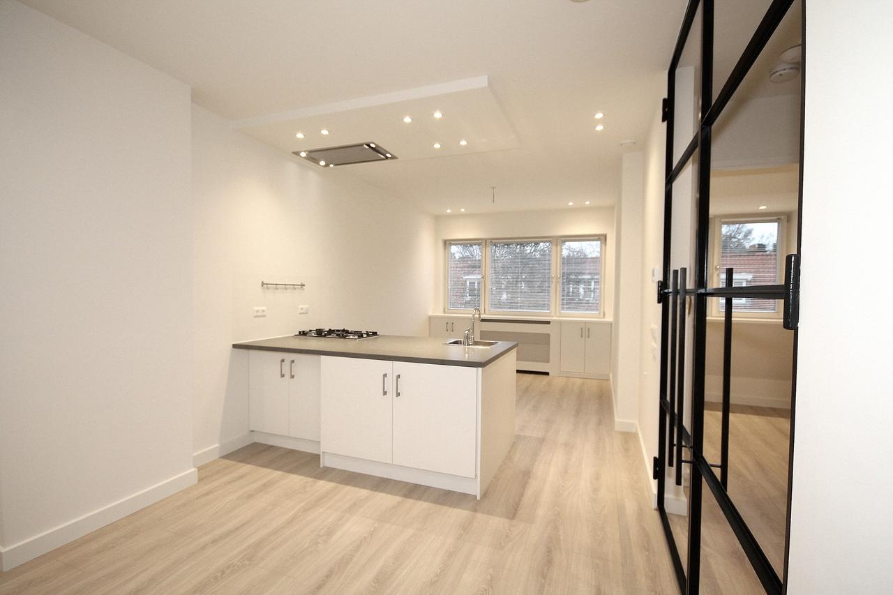 105 m² upper-floor apartment with 2 terraces - Image 14