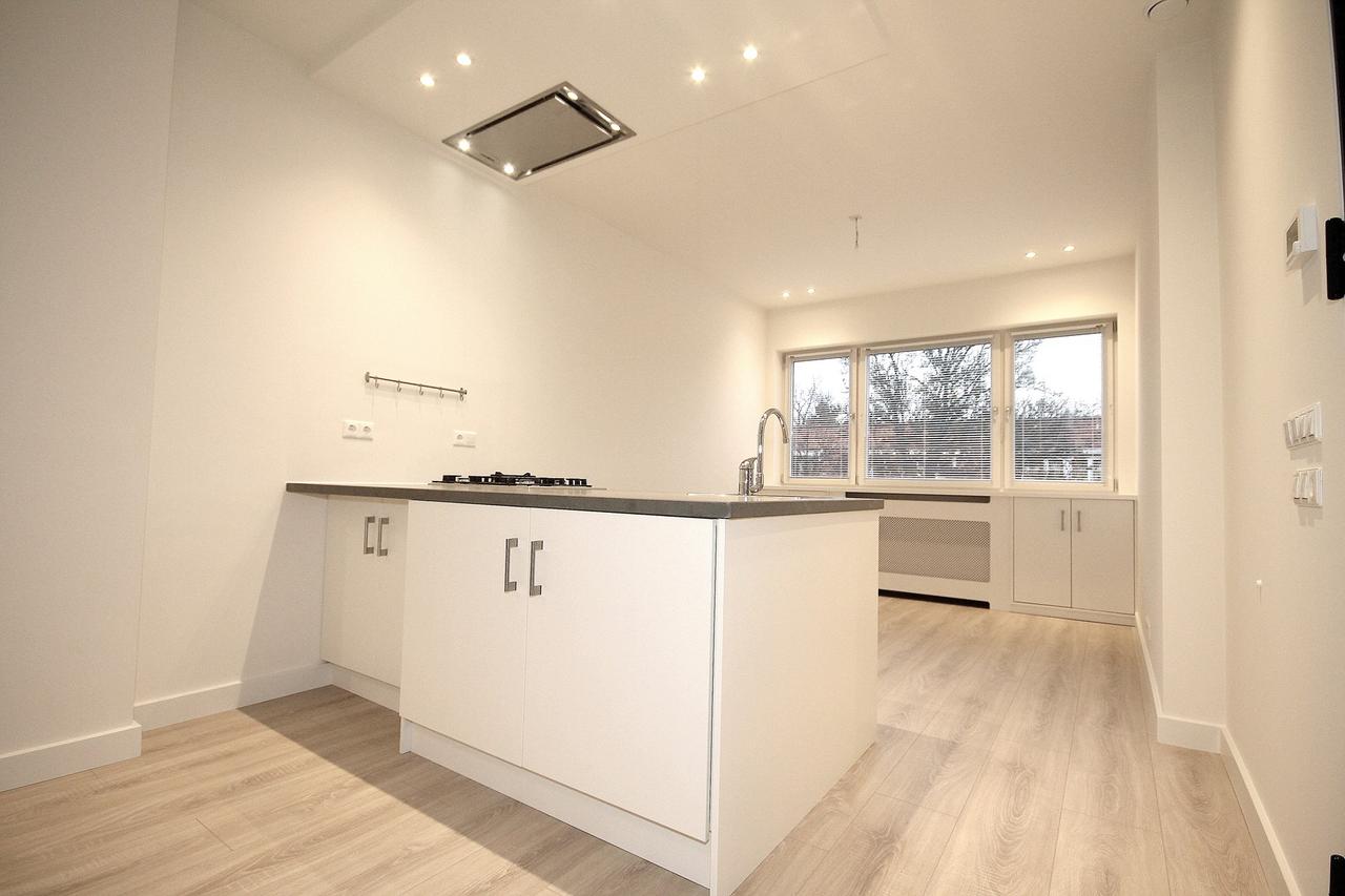 105 m² upper-floor apartment with 2 terraces - Image 16