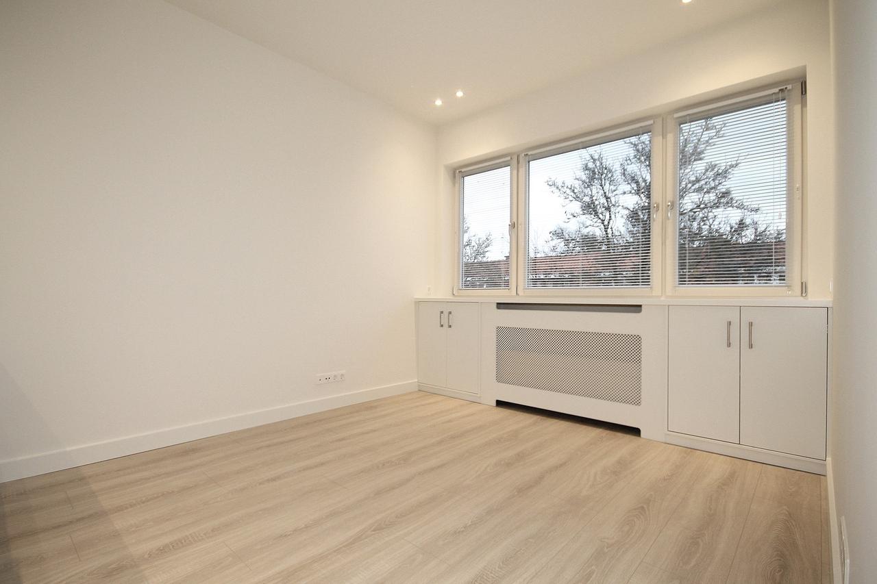 105 m² upper-floor apartment with 2 terraces - Image 17