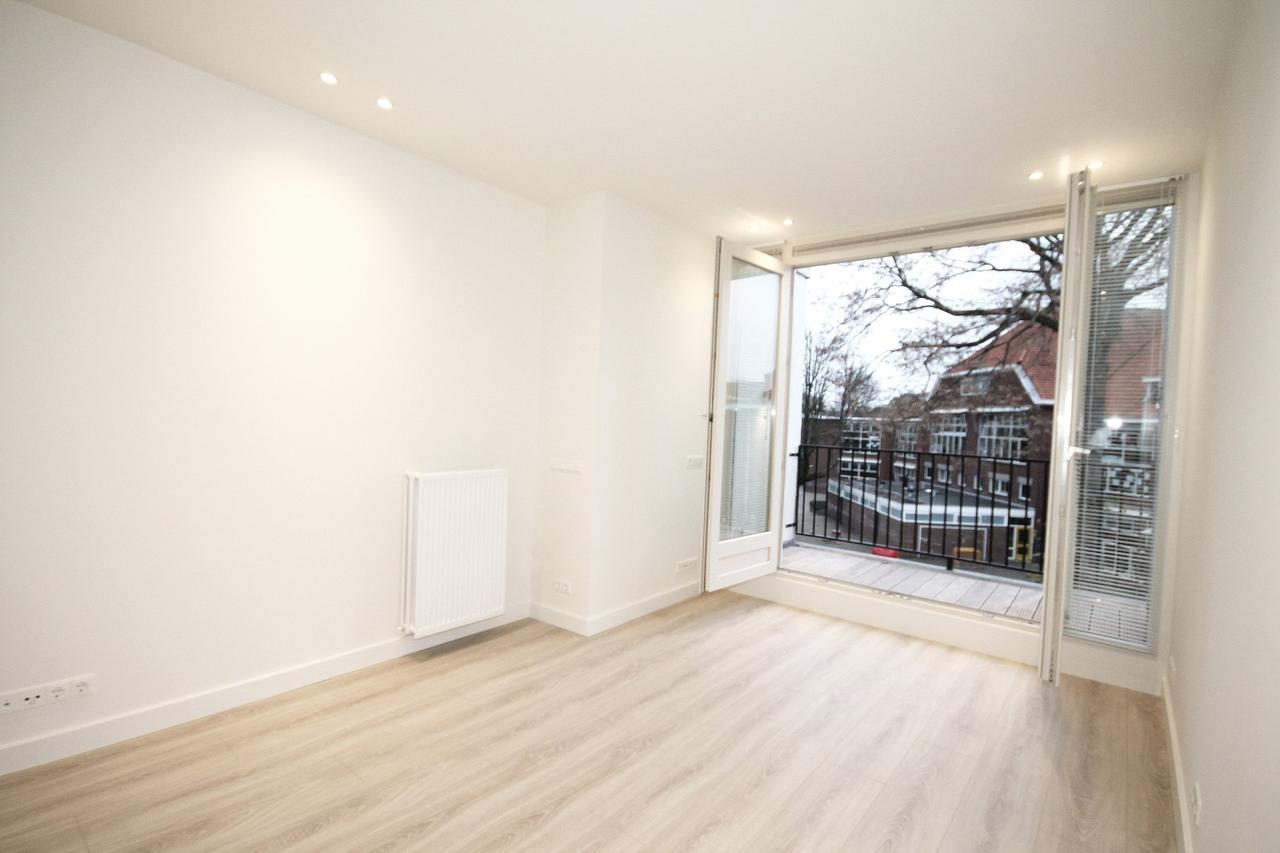 105 m² upper-floor apartment with 2 terraces - Image 25