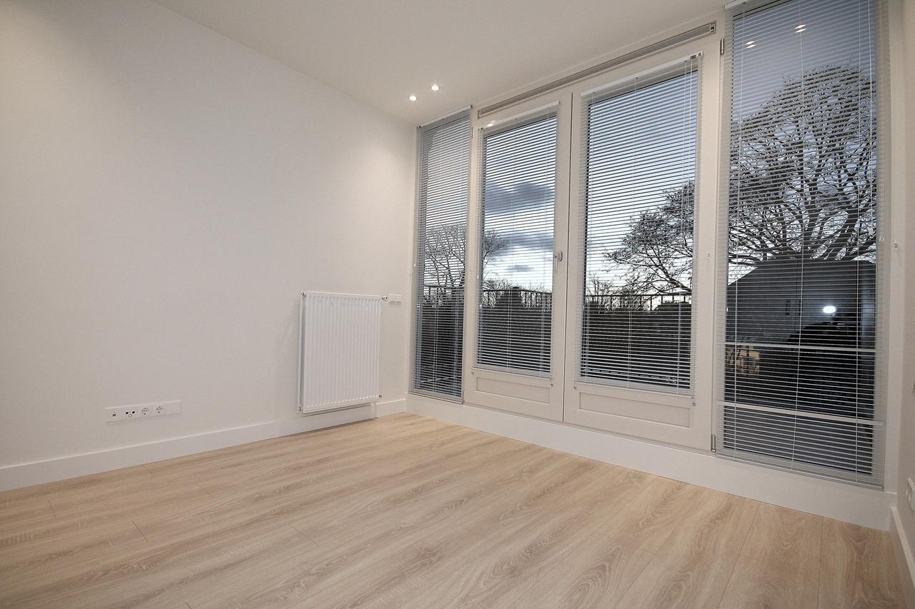 105 m² upper-floor apartment with 2 terraces - Image 30