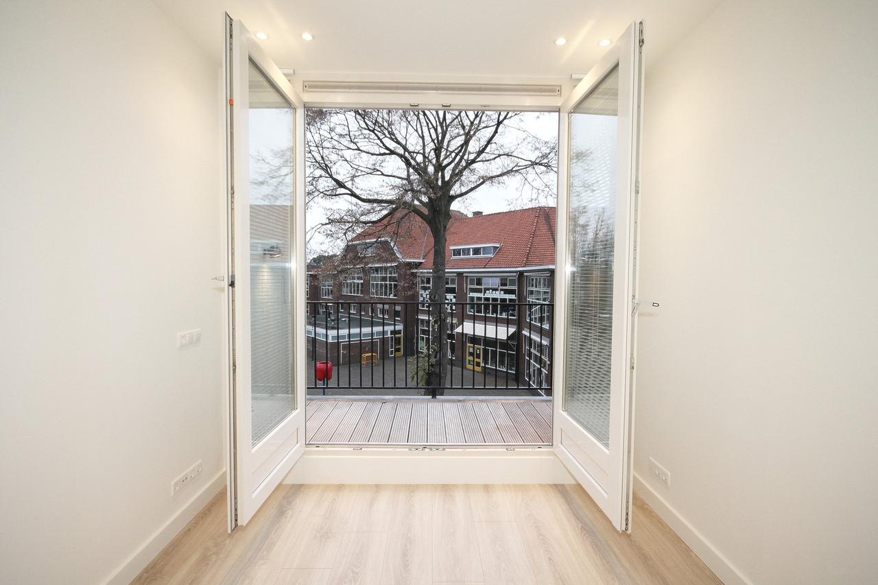 105 m² upper-floor apartment with 2 terraces - Image 32