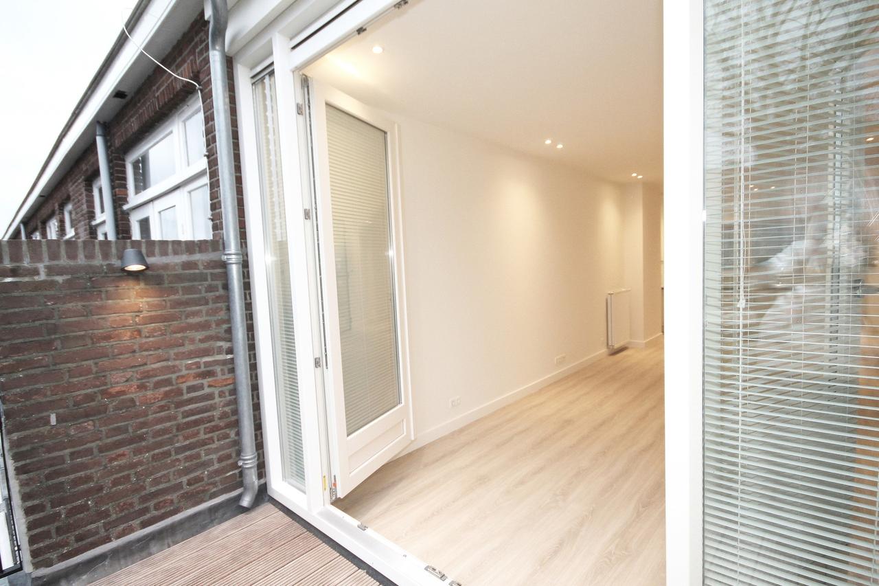 105 m² upper-floor apartment with 2 terraces - Image 34