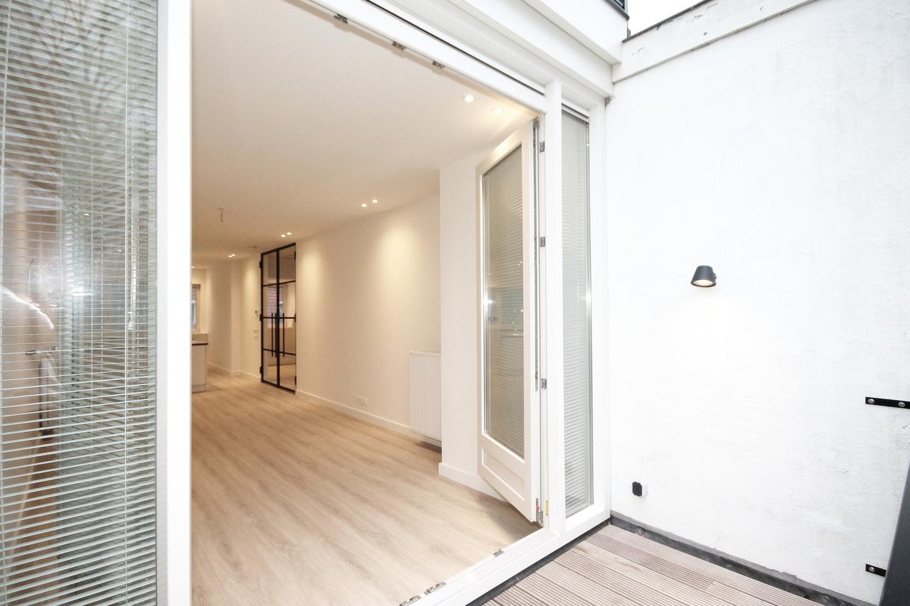 105 m² upper-floor apartment with 2 terraces - Image 35