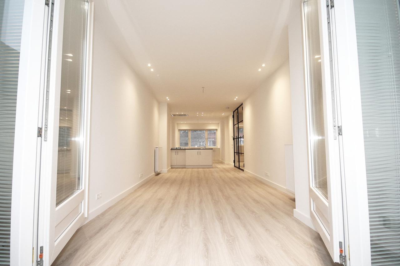 105 m² upper-floor apartment with 2 terraces - Image 37