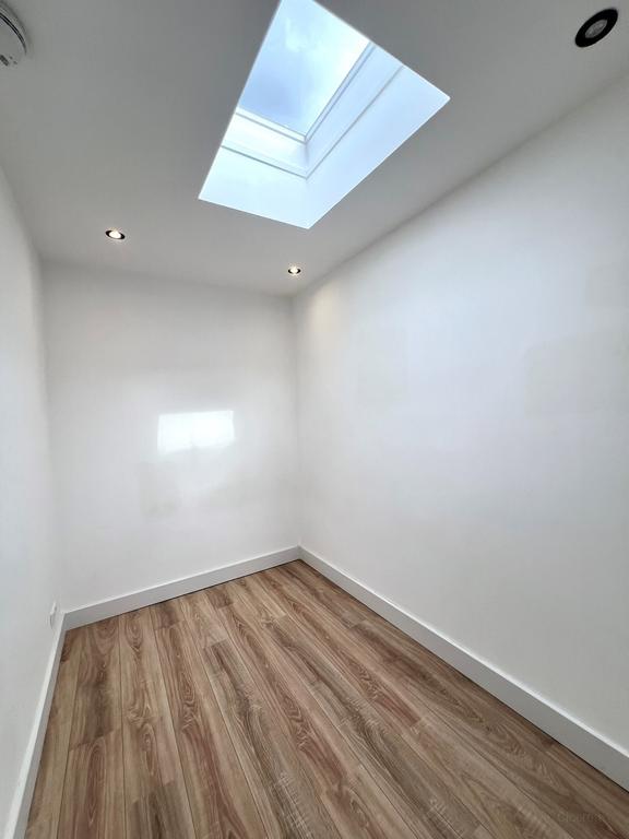 2-slaapkamerappartement met balkon in Oude Noorden - Afbeelding 13