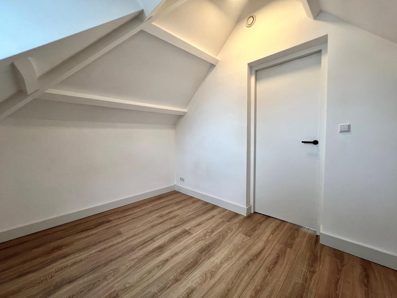 2-slaapkamerappartement met balkon in Oude Noorden - Afbeelding 19