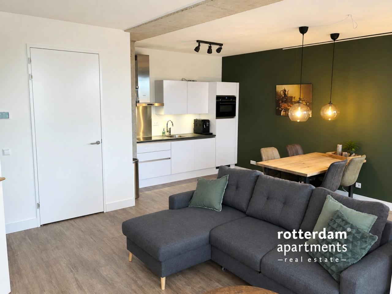 Gemeubileerd 2-kamerappartement met balkon - Afbeelding 1