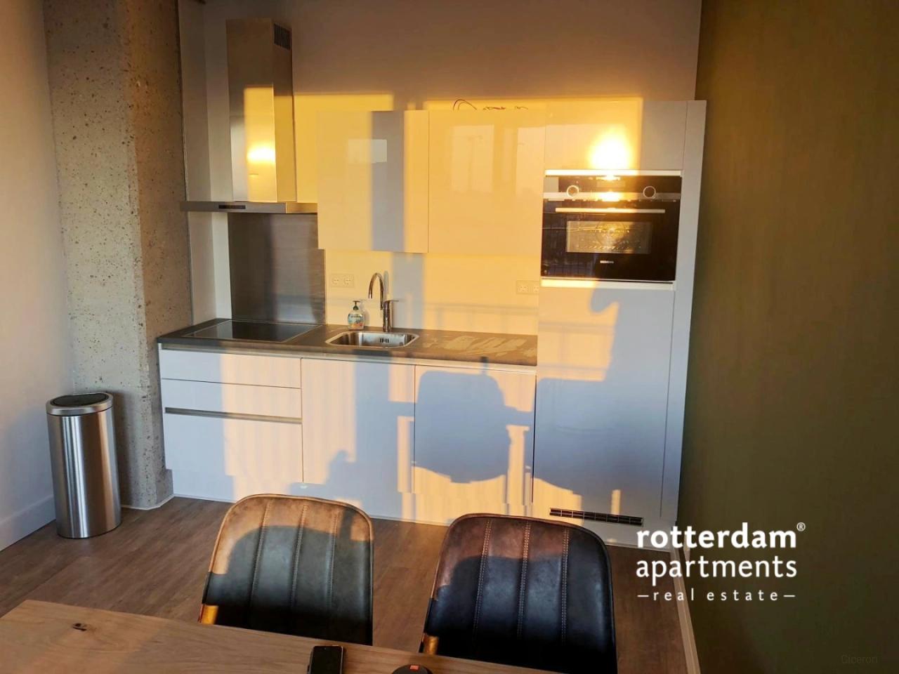 Gemeubileerd 2-kamerappartement met balkon - Afbeelding 5