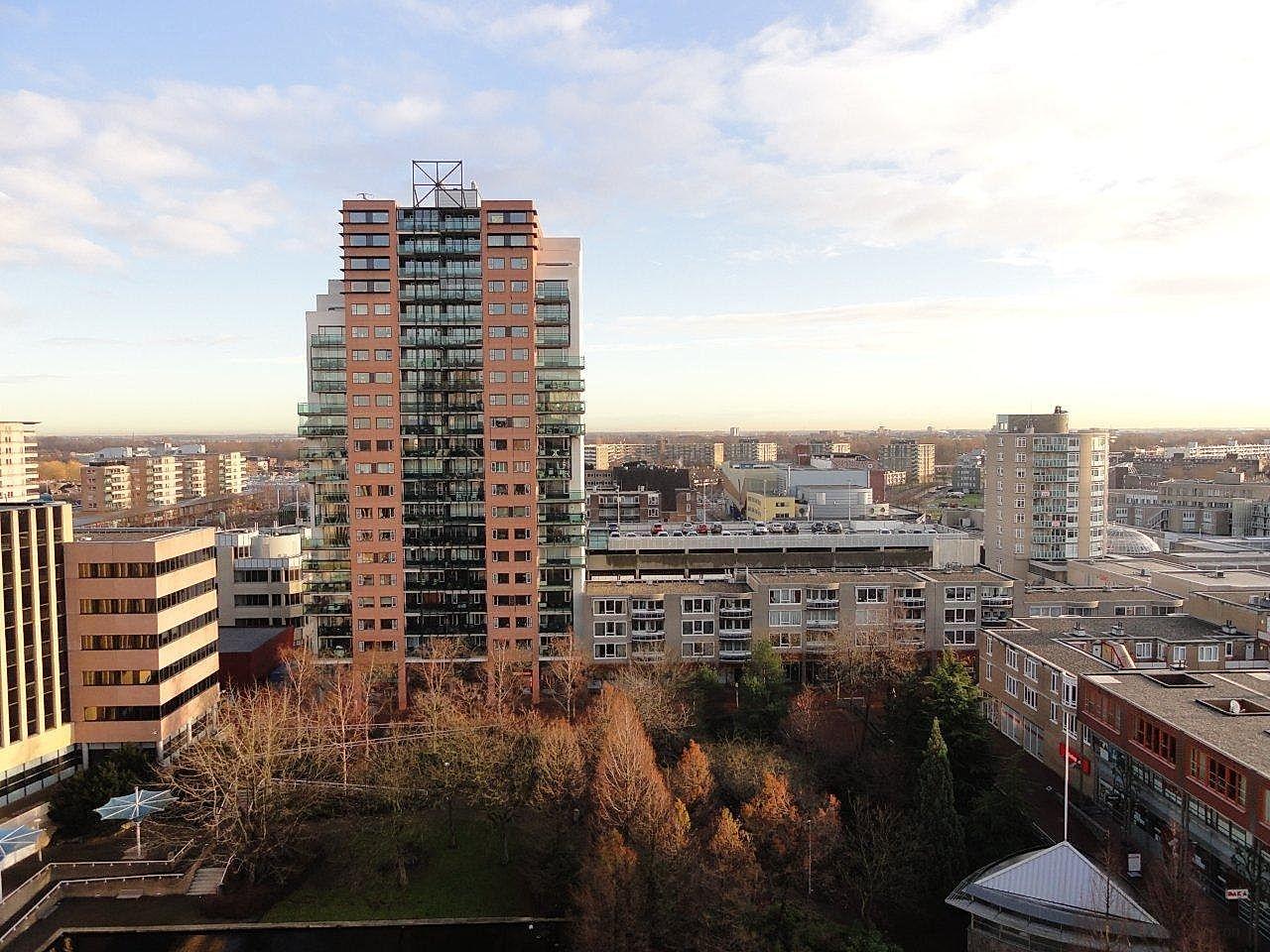 Wonen op de 12e etage met uitzicht - Afbeelding 1