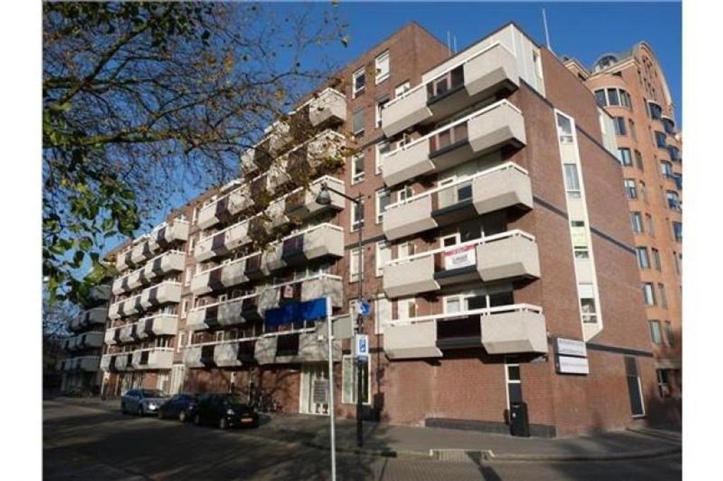 87 m² apartment with balcony in Eindhoven - Image 1