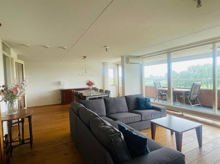 Balkon met uitzicht op de Maas in Den Bosch - Afbeelding 5
