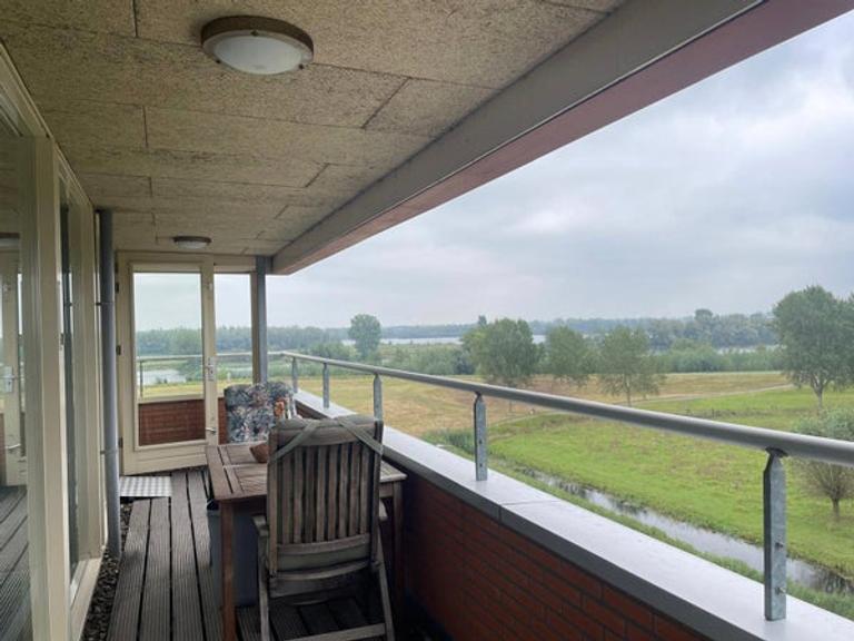 Balkon met uitzicht op de Maas in Den Bosch - Afbeelding 8