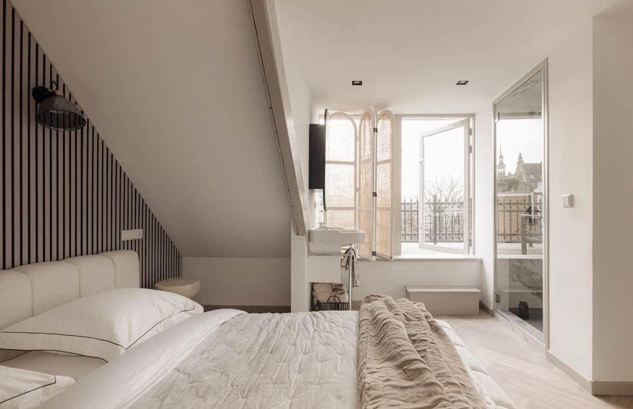 Furnished Duplex with Roof Terrace - Image 9
