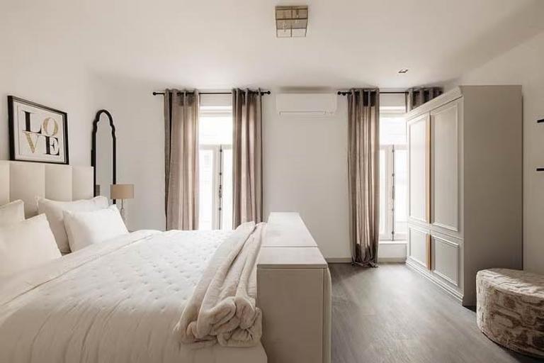 Furnished Duplex Apartment with Roof Terrace - Image 9