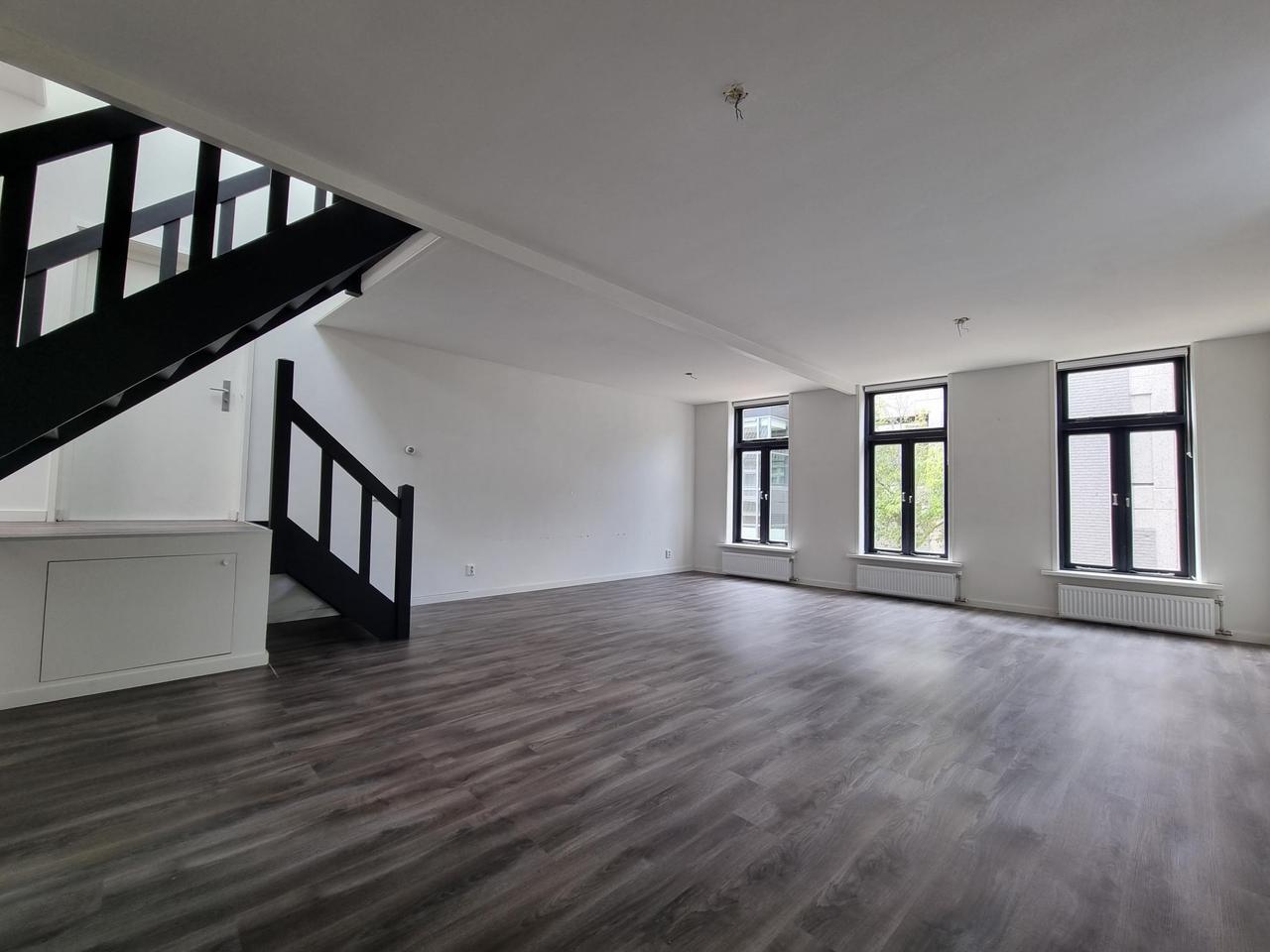 92 m² split-level appartement in Purmerend - Afbeelding 1