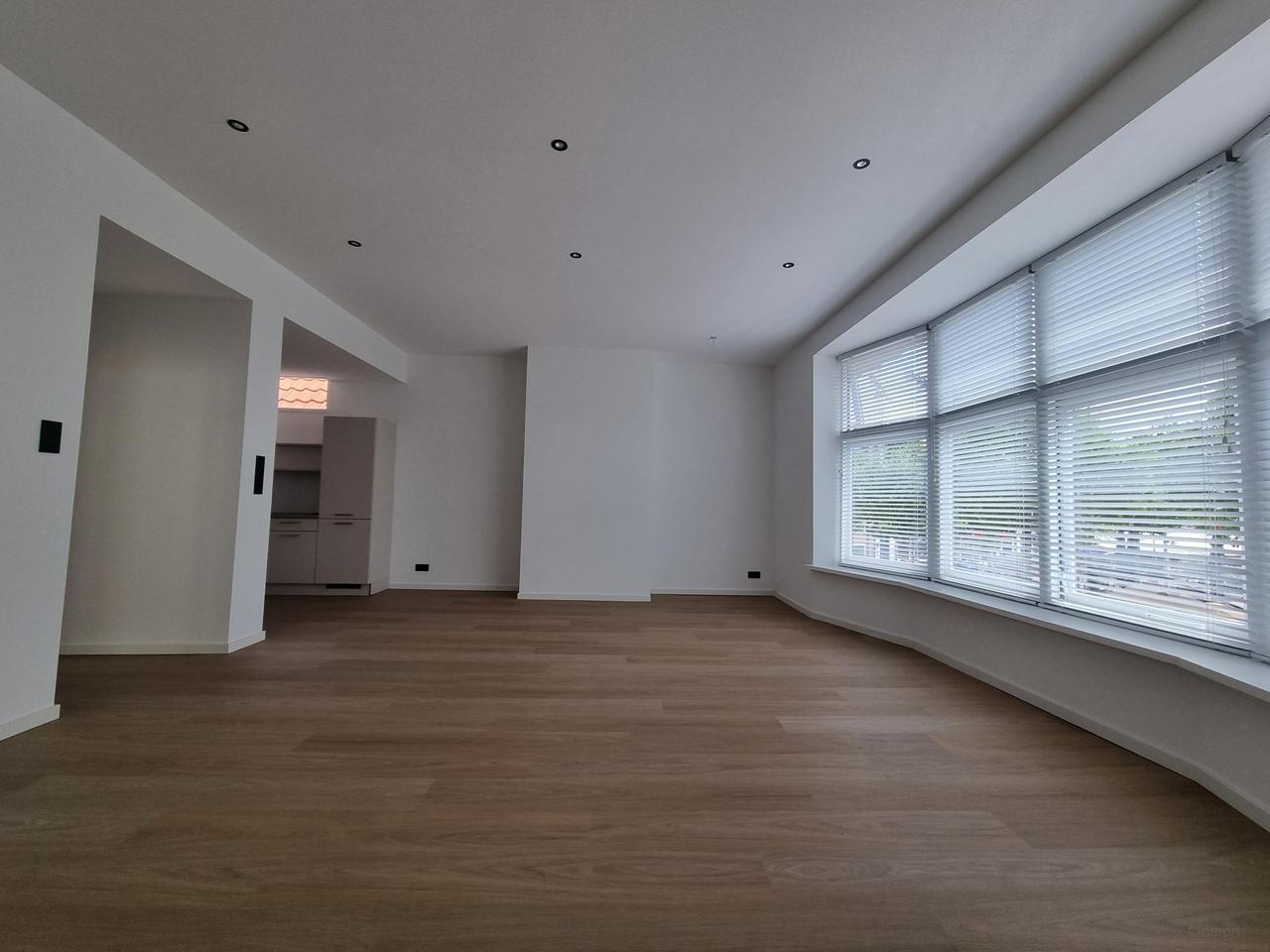98 m² appartement met terras in Purmerend - Afbeelding 1