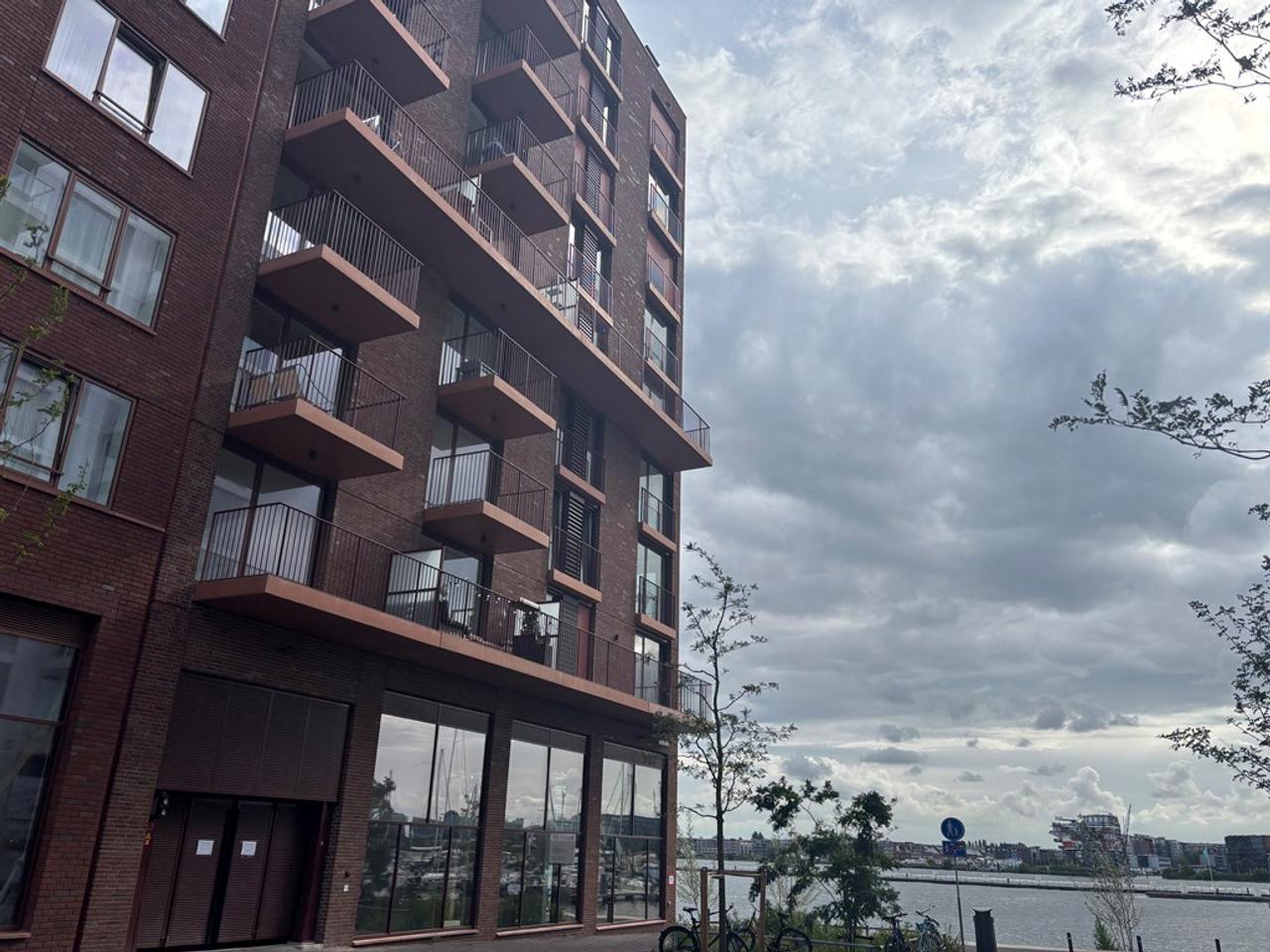 Furnished apartment with IJ views - Image 2