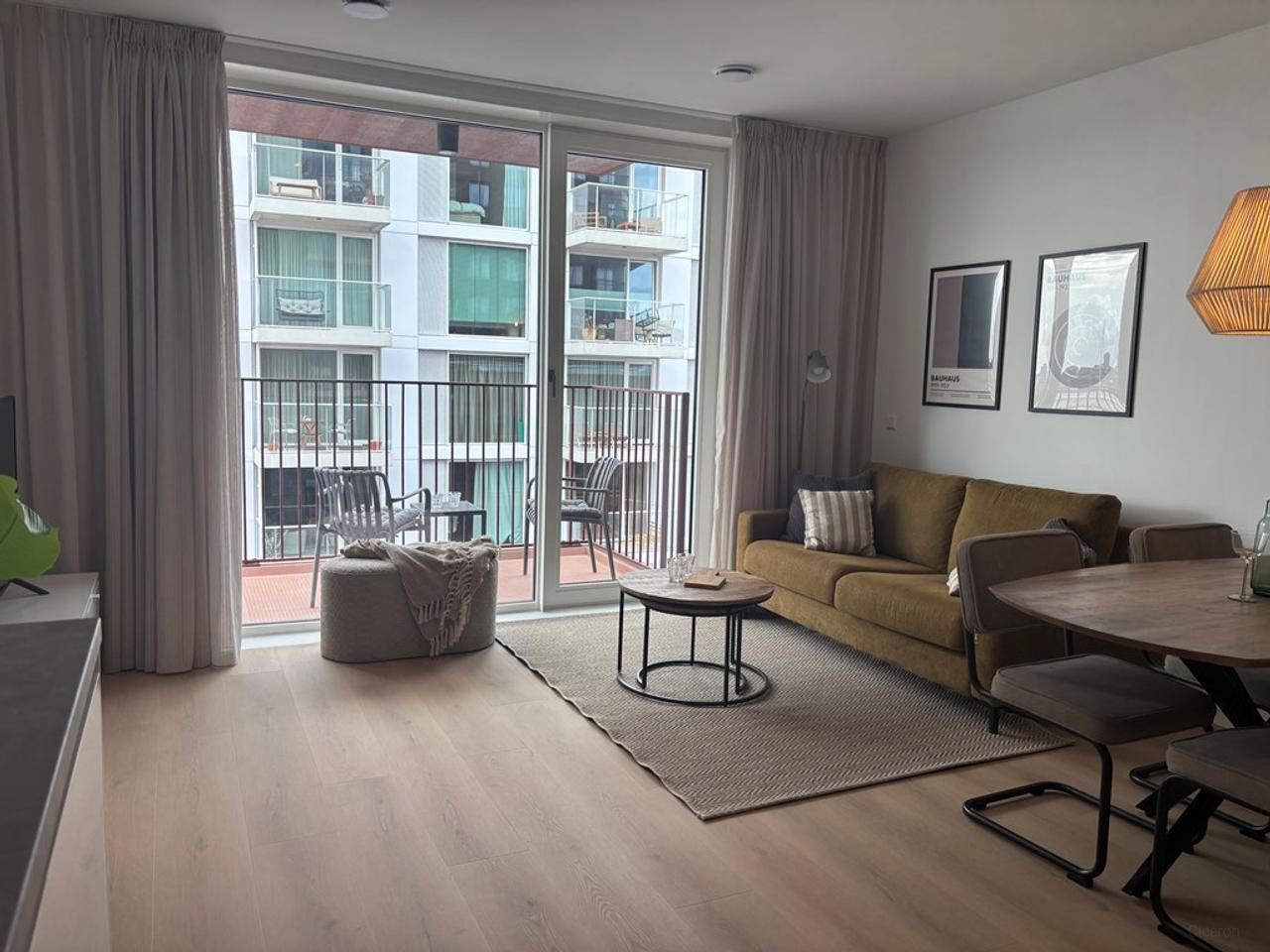 Furnished apartment with IJ views - Image 4