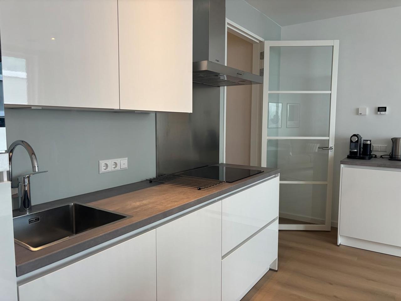 Furnished apartment with IJ views - Image 14