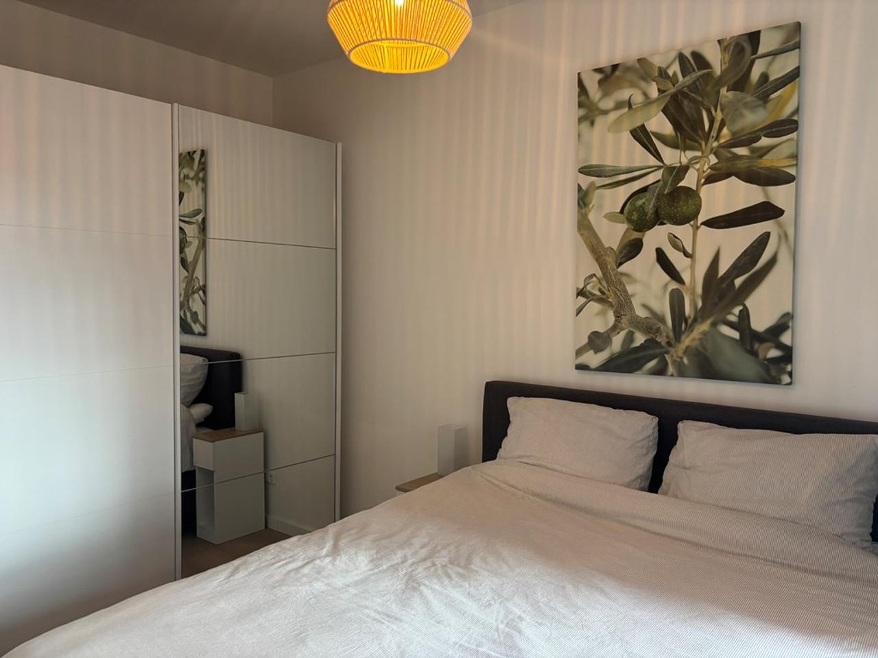 Furnished apartment with IJ views - Image 17