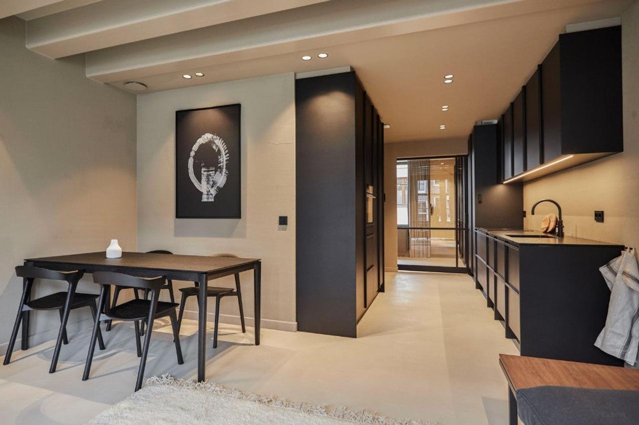 Furnished apartment with terrace in Jordaan - Image 2