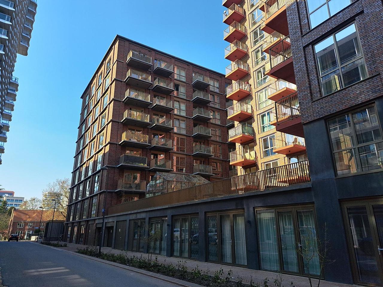 Apartment with Balcony in Philipsdorp - Image 1