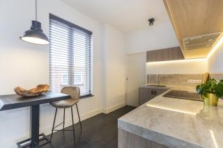 Furnished Apartment with Large Terrace - Image 18