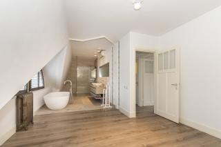 Furnished Apartment with Large Terrace - Image 32