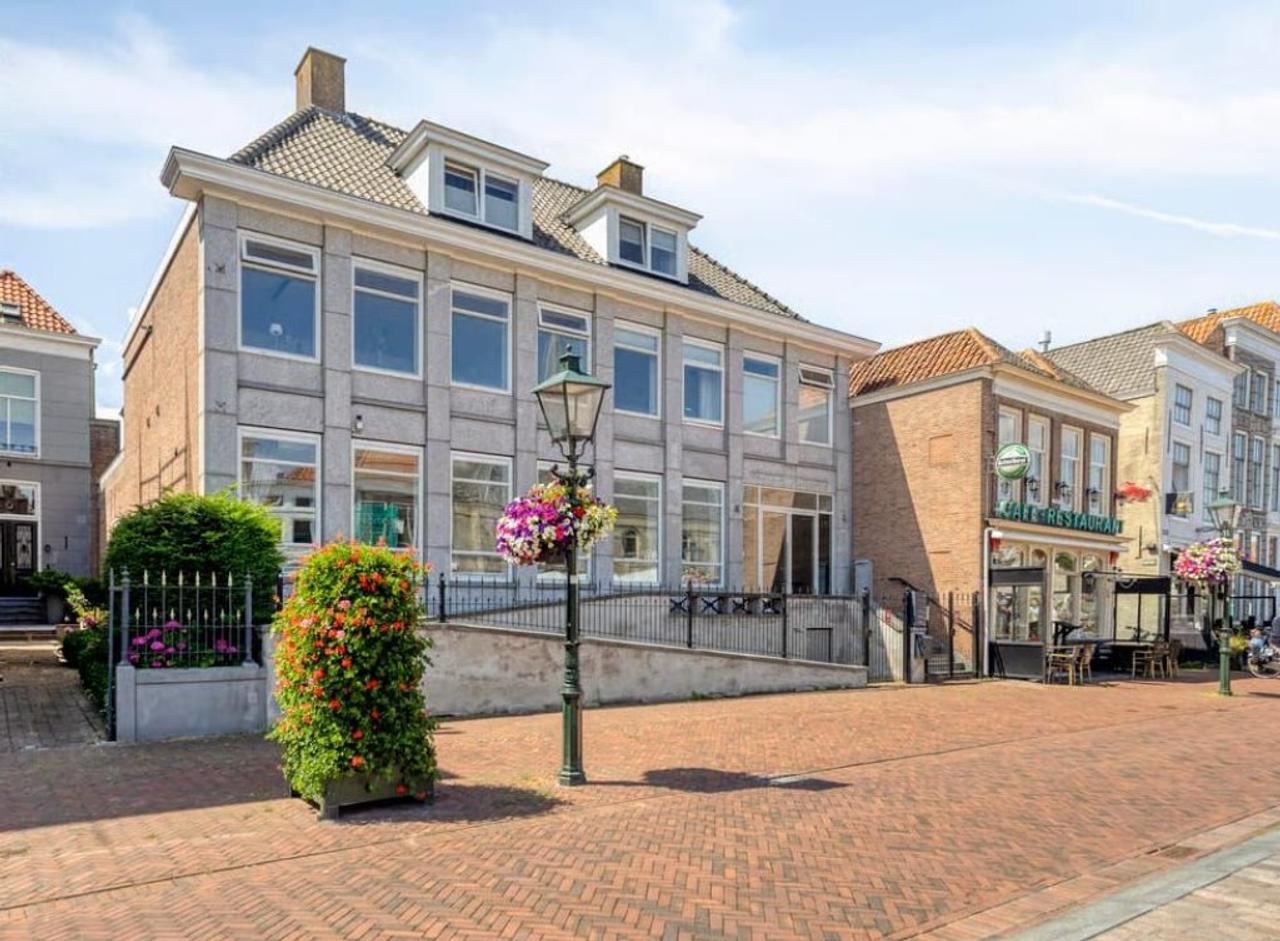 Penthouse with Sunny Rooftop Terrace in Zierikzee - Image 1