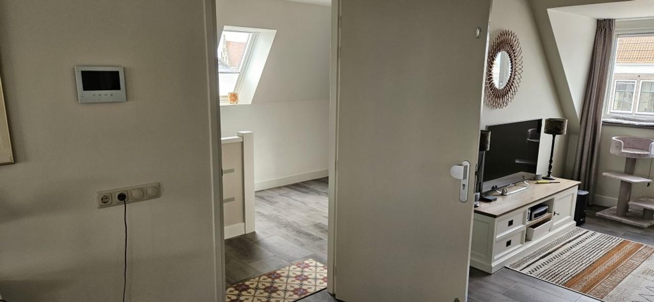 Penthouse with Sunny Rooftop Terrace in Zierikzee - Image 4
