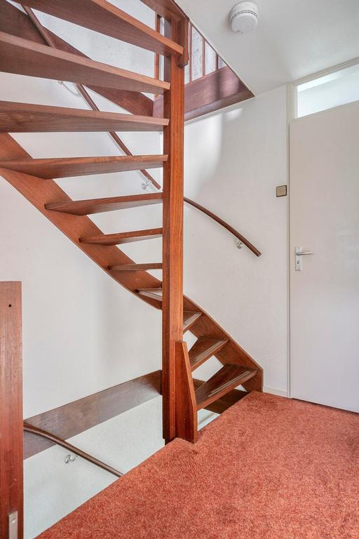 Corner house with 4 bedrooms by the park - Image 17