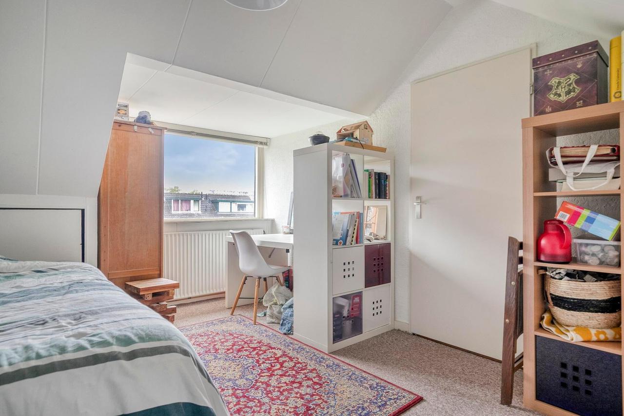 Corner house with 4 bedrooms by the park - Image 27