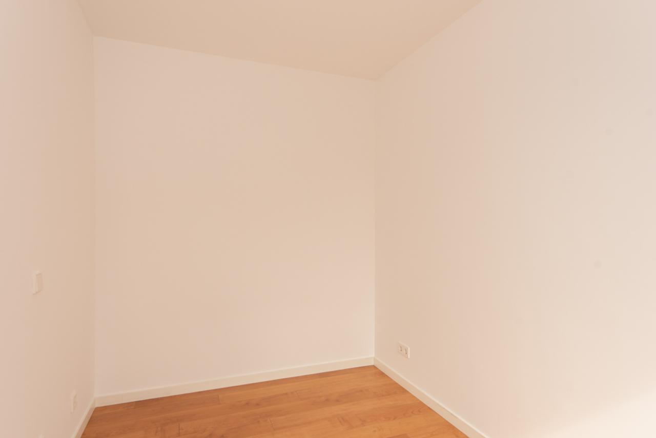 87 m² apartment with two balconies - Image 10