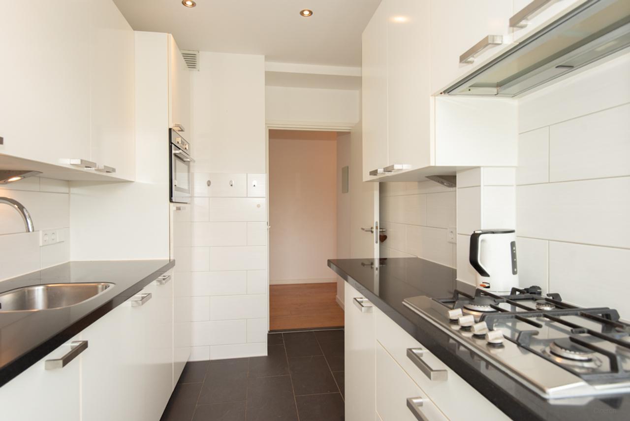 87 m² apartment with two balconies - Image 3