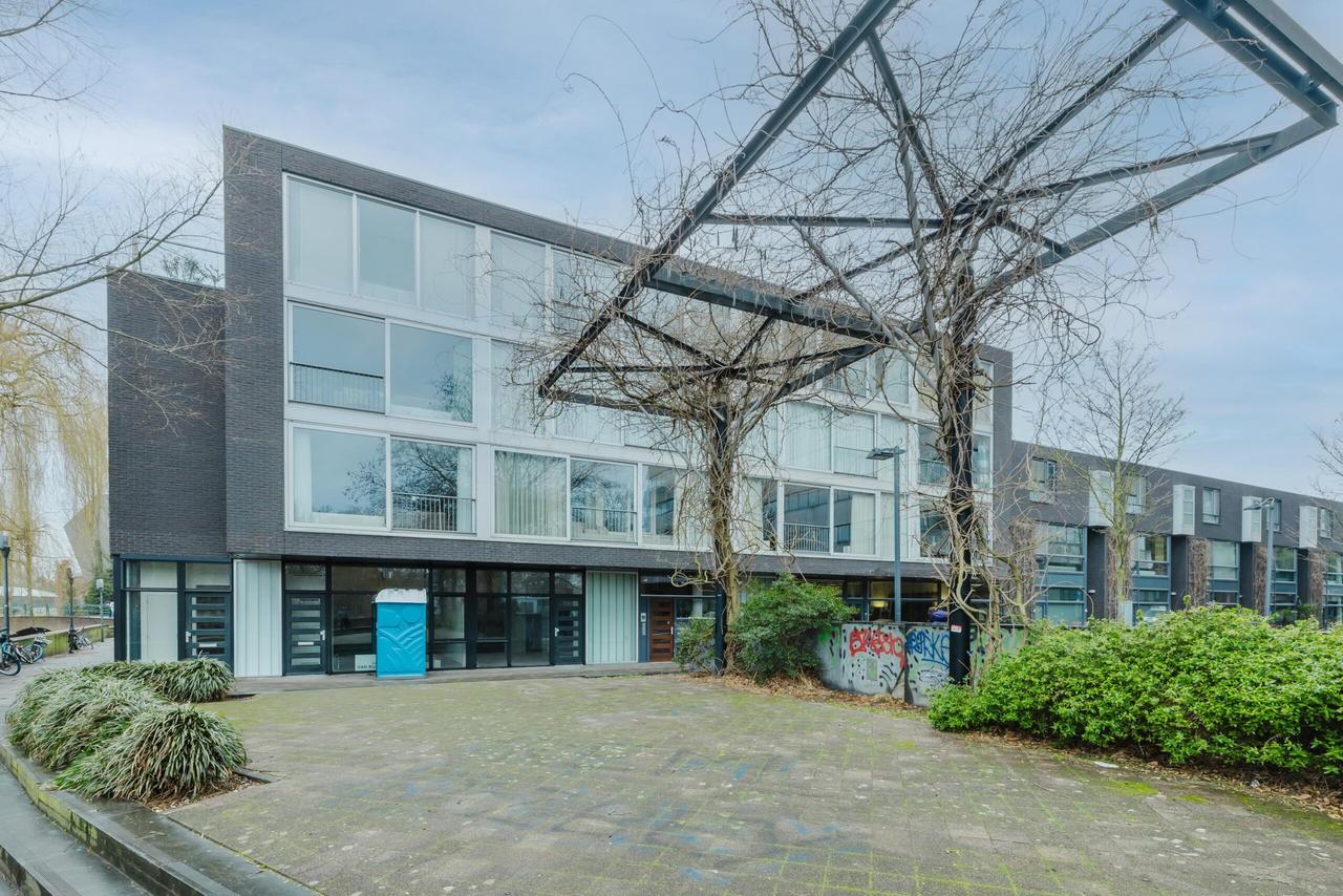 146 m² appartement met balkon in centrum - Afbeelding 1