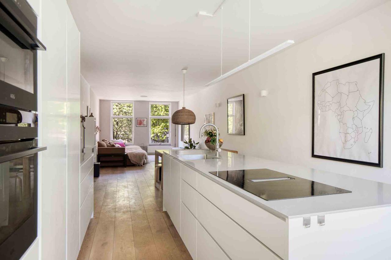 146 m², 4 bedrooms & terrace - Image 4