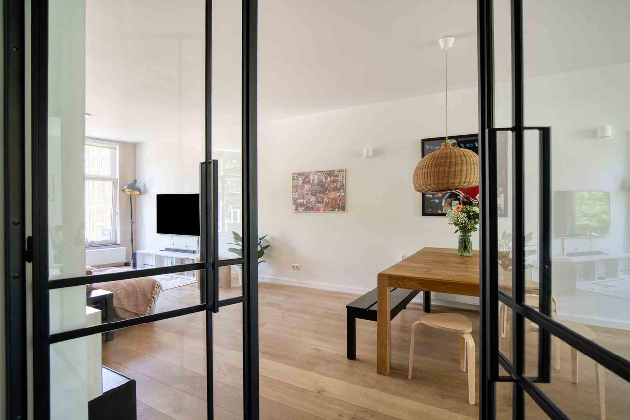 146 m², 4 bedrooms & terrace - Image 5