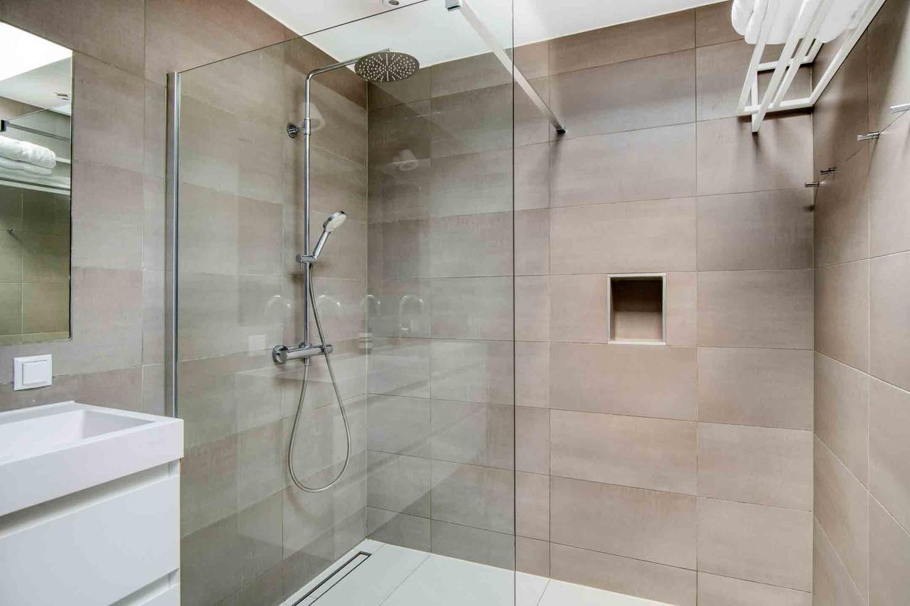 146 m², 4 bedrooms & terrace - Image 22