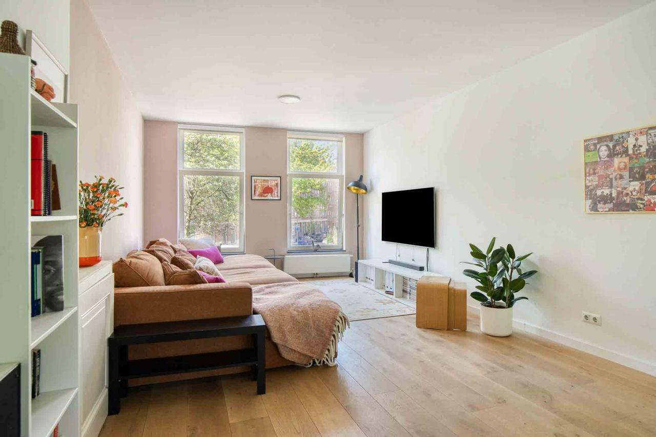 146 m², 4 bedrooms & terrace - Image 38