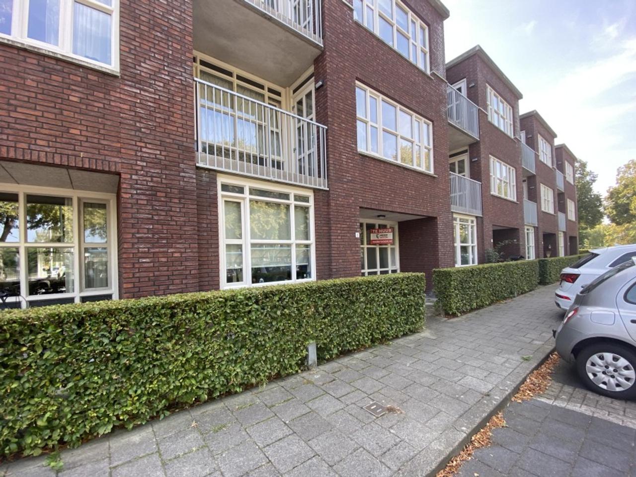 80 m² apartment with terrace in Sint-Maartensdijk - Image 2