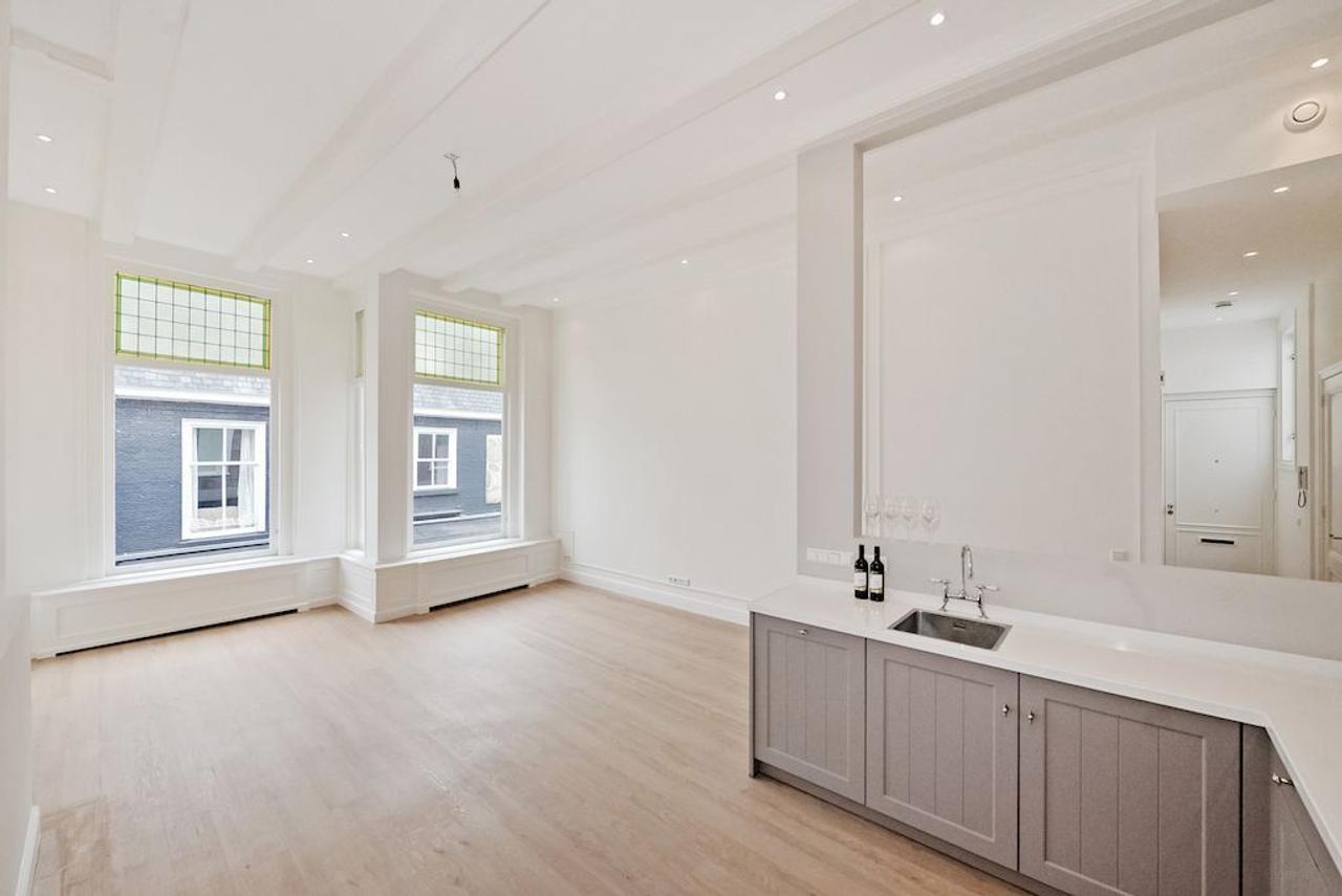 110 m² apartment with 2 bathrooms - Image 1