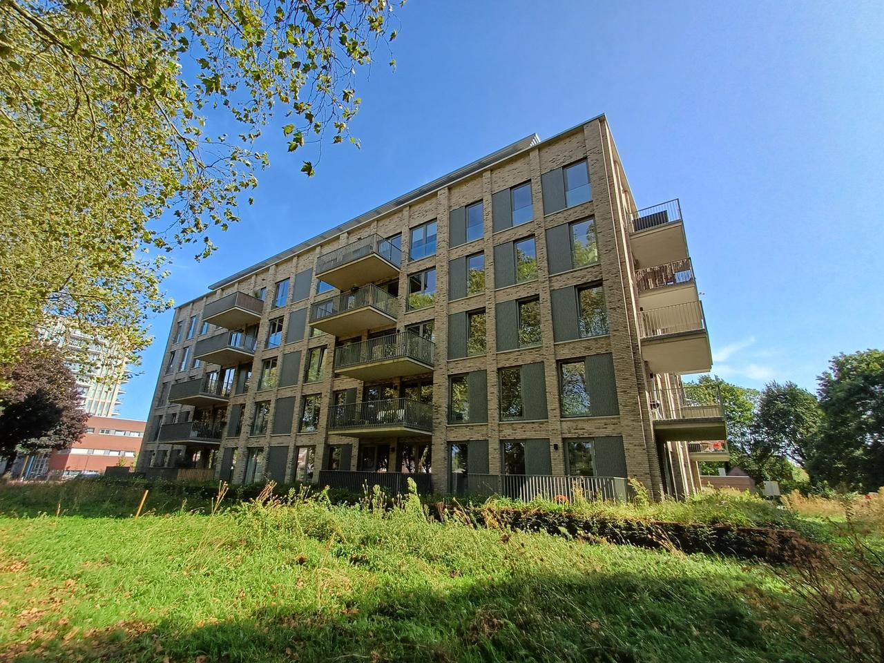 79 m² appartement met terras in Veldhoven - Afbeelding 1