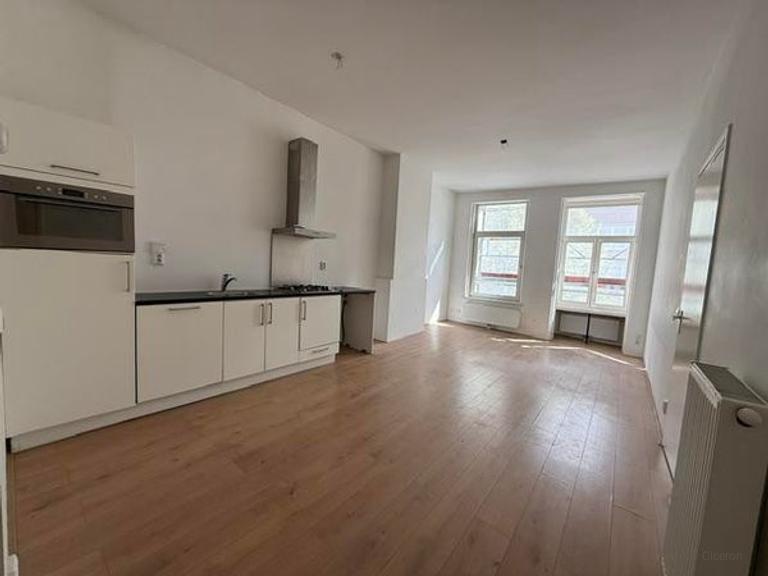 3 slaapkamers met balkon in Amsterdam-Oost - Afbeelding 2