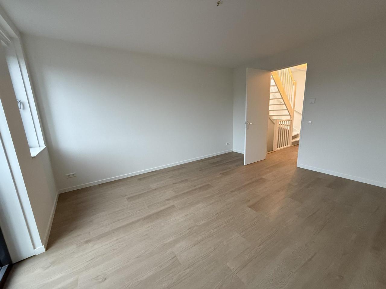 New 2-Bedroom Apartment with Roof Terrace - Image 10